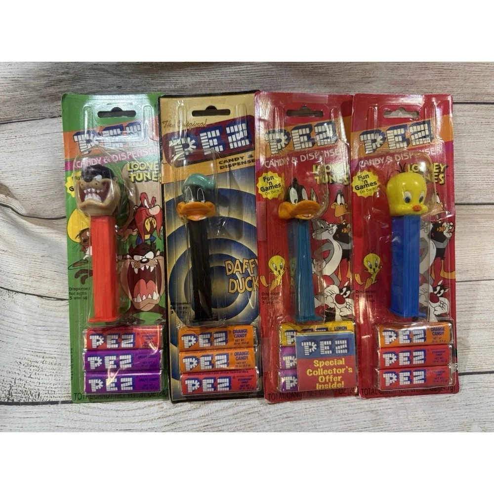 Lot of 7 Vtg PEZ Dispensers Looney Tunes Bugs Taz Daffy Tweety w/Orig. Pkgs TbB3